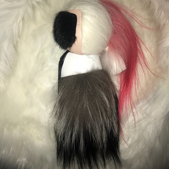 [RARE] Fendi ‘Karlito’ Mink Keycharm - Picture 4 of 8